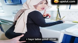 Gözü Doymayan Kocanın Tacizinden Usanan Ürkek Türbanlı