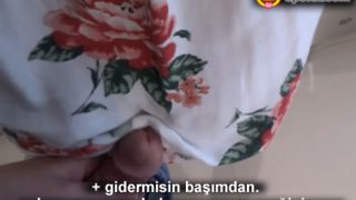 Kalçadan Sürtünen Üvey Anneye Sikiyle Dürtüp Bandırdı