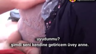 Hastalığa Yakalandığı Üvey Anneye Uyurken Sürttüren Hain