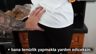 Kalçadan Okşayan Üvey Oğlunu Temizliği Bırakıp Boşalttı